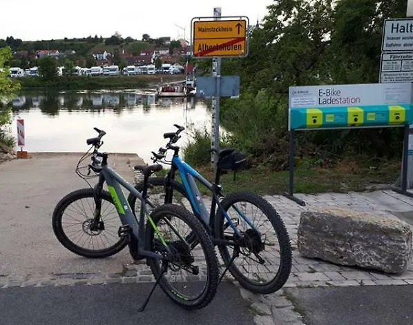 Am Weinberg 3*